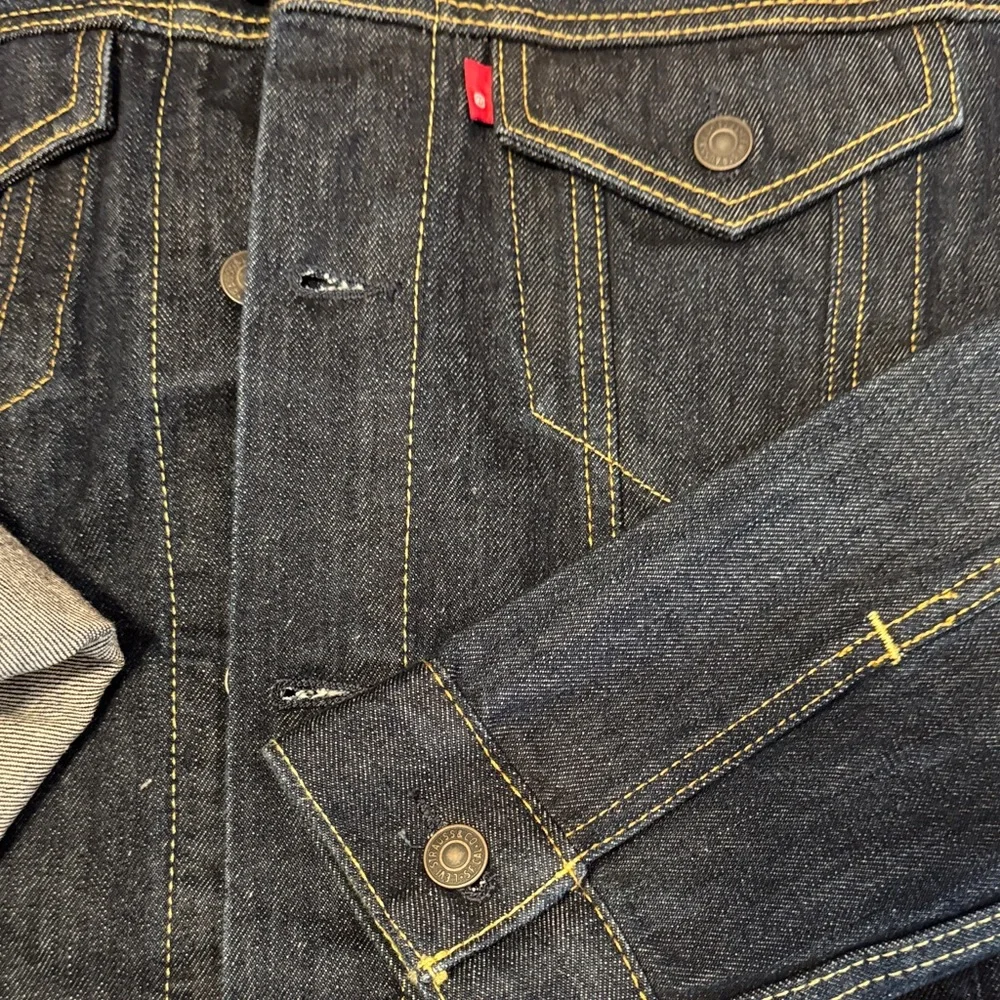 Levi's Dark Blue Denim Trucker Jacket - Picture 4 of 6
